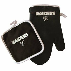 NFL Oakland Raiders Oven Mitt and Pot Holder Set NEW-  2 pieces - Black